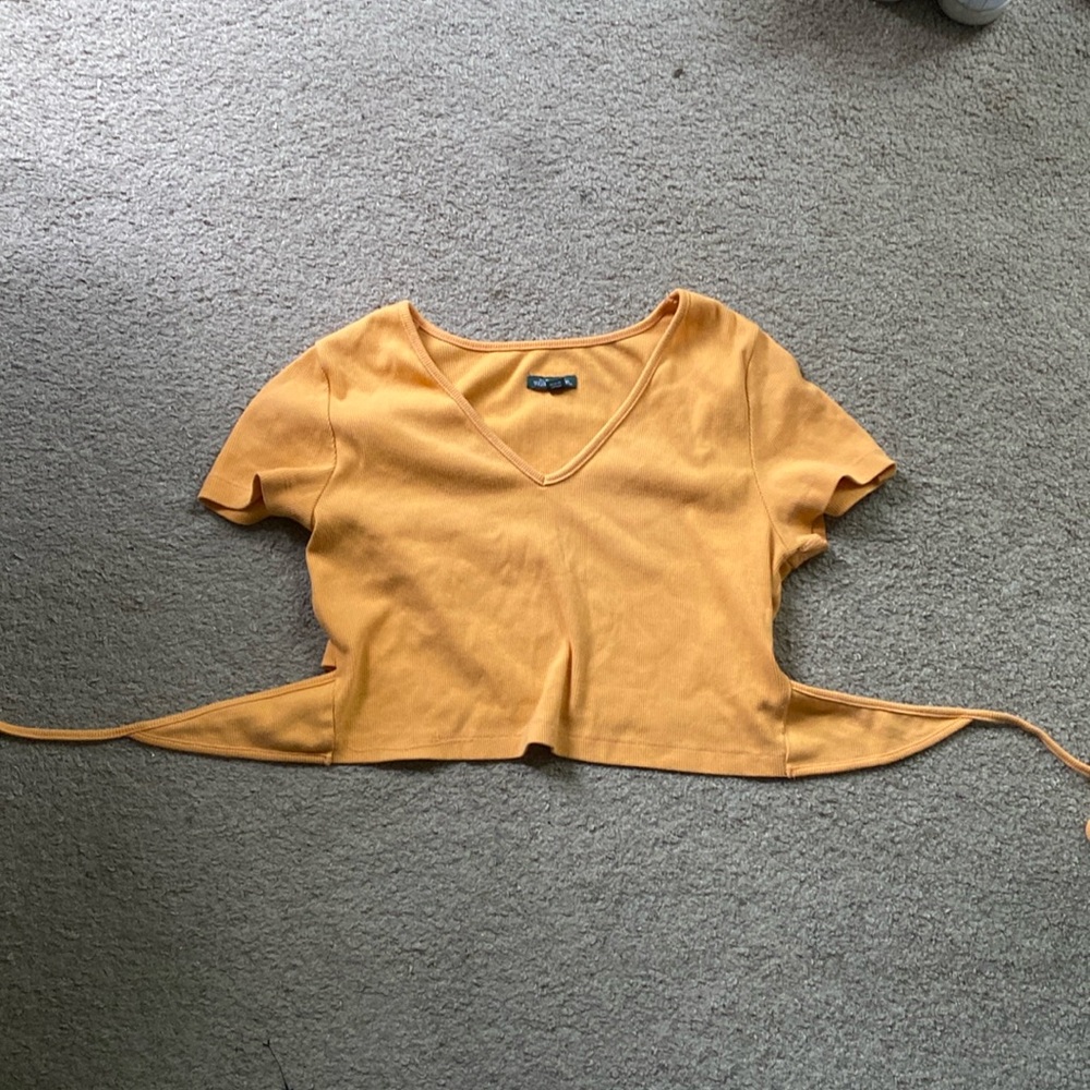 women’s orange crop top